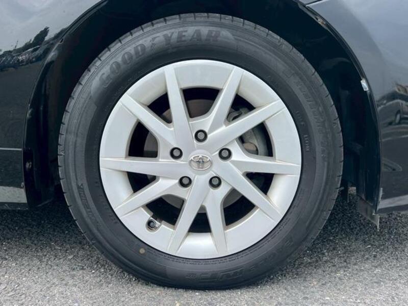PRIUS ALPHA