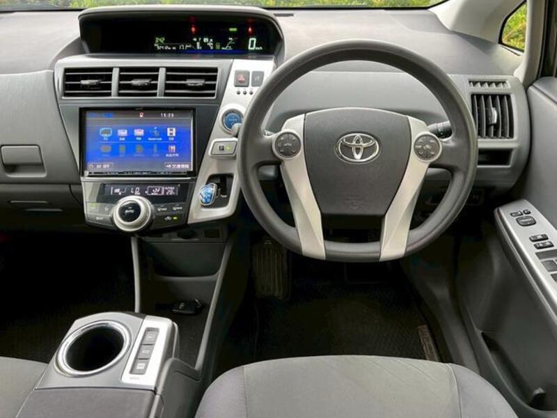 PRIUS ALPHA