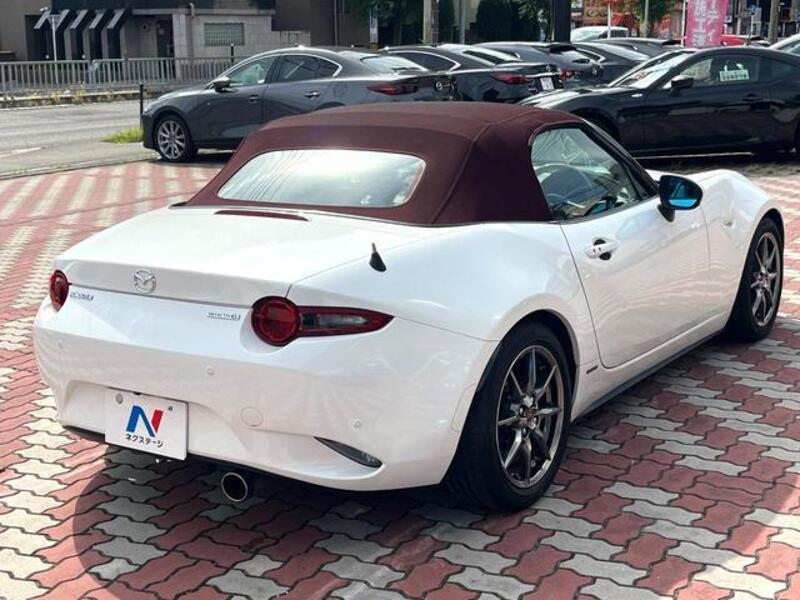 ROADSTER
