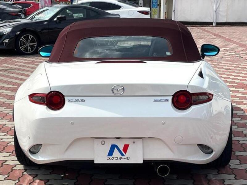 ROADSTER