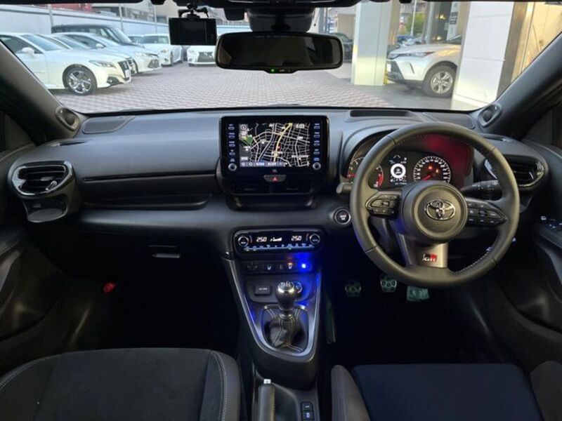 GR YARIS