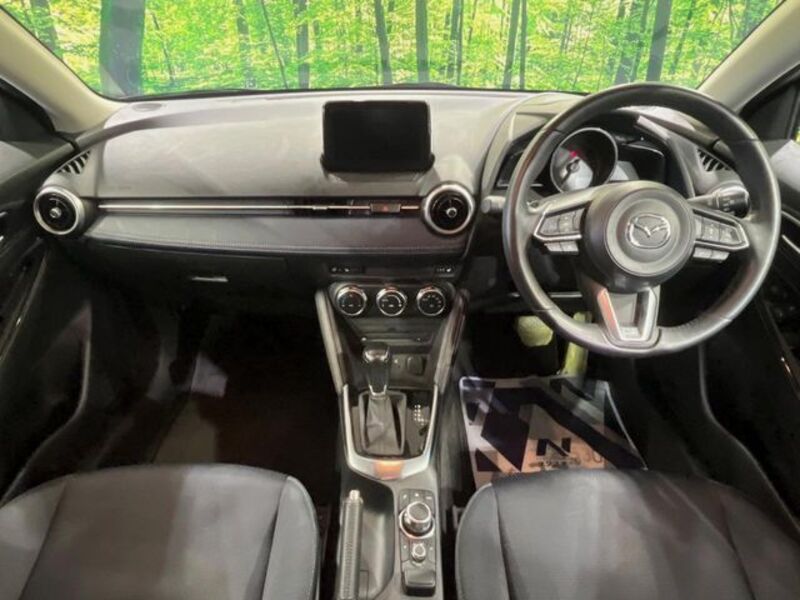 MAZDA2
