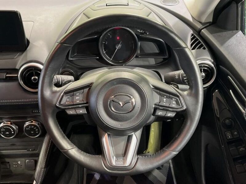MAZDA2