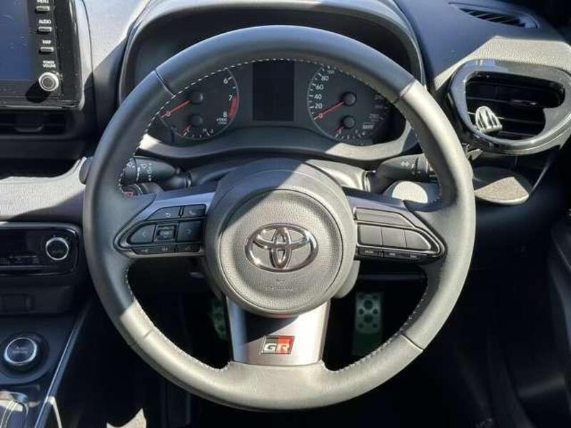 GR YARIS