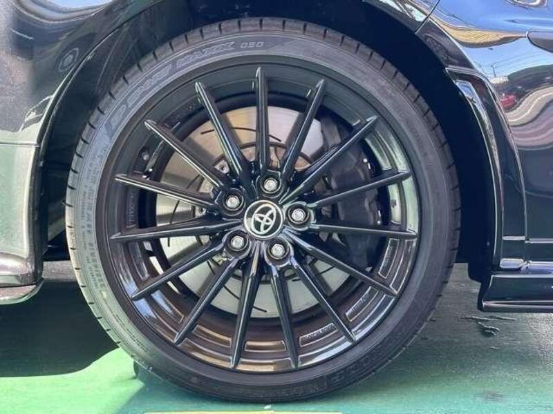 GR YARIS
