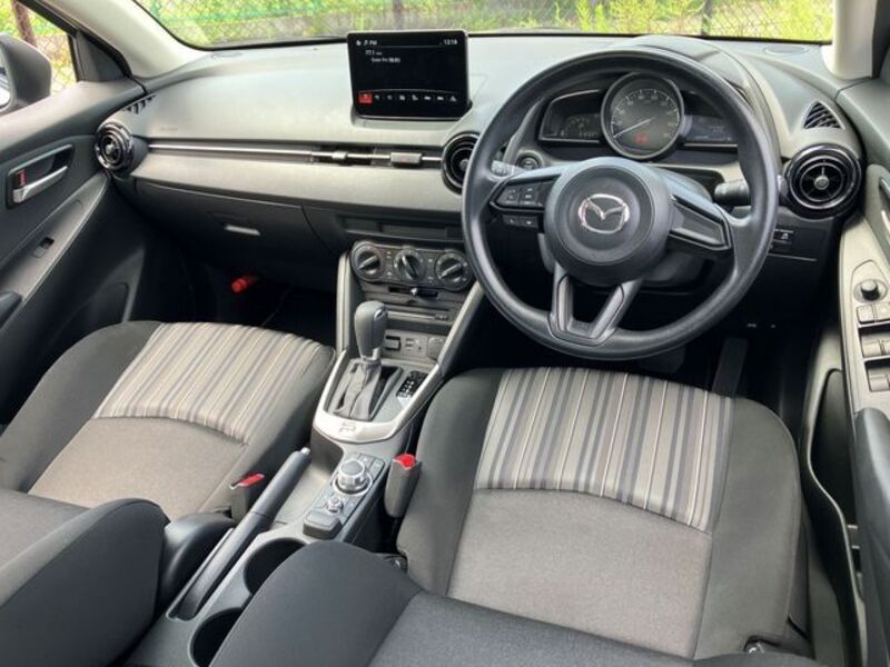 MAZDA2