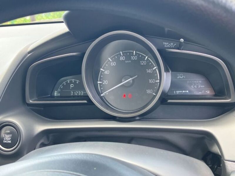 MAZDA2