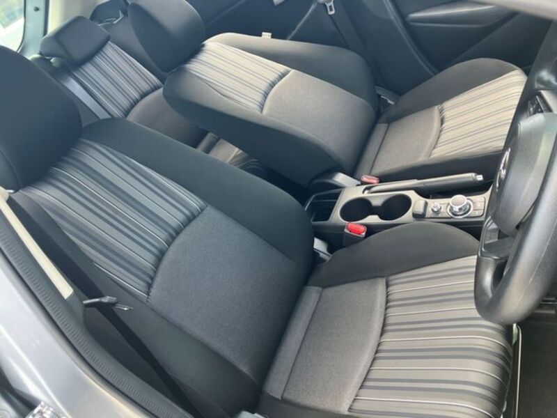 MAZDA2