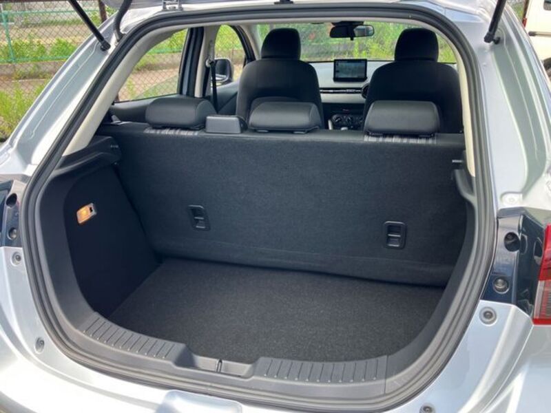 MAZDA2