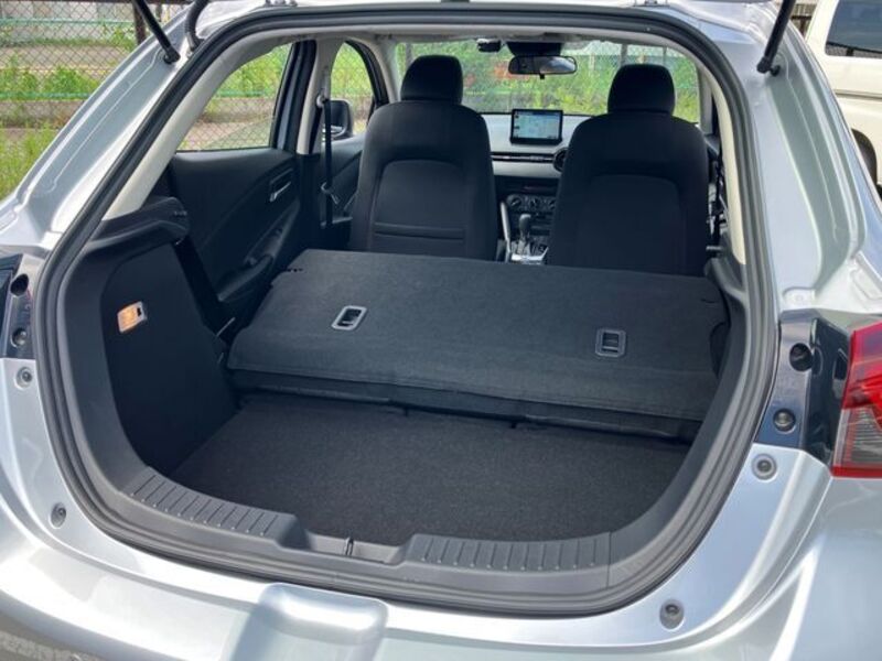 MAZDA2