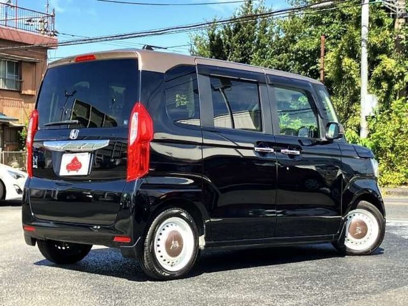 N BOX