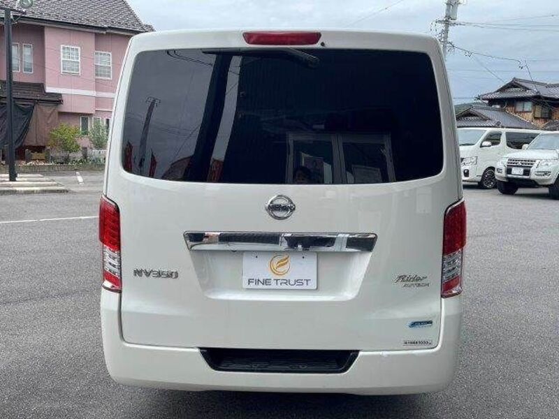 NV350 CARAVAN