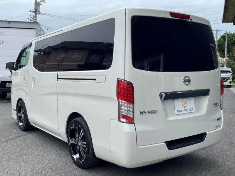 NV350 CARAVAN