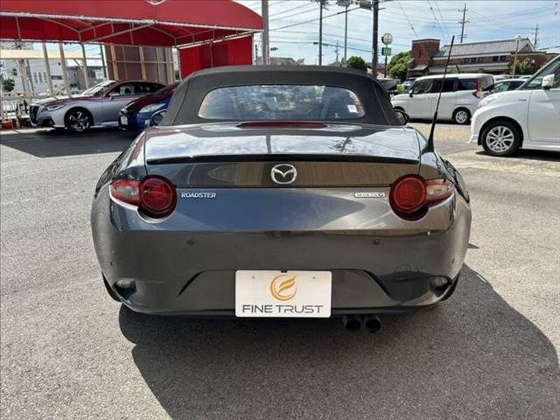 ROADSTER