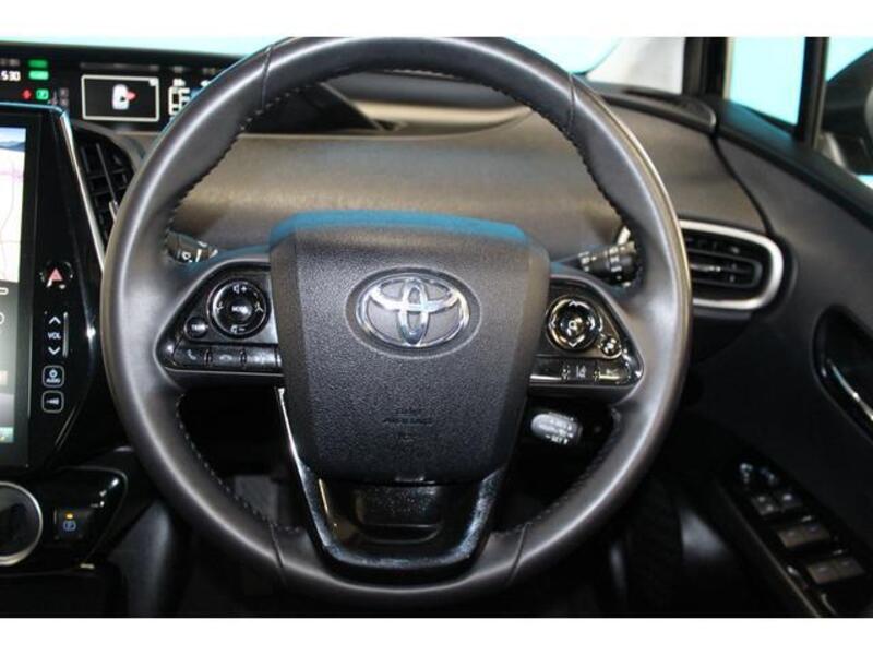 PRIUS PHV