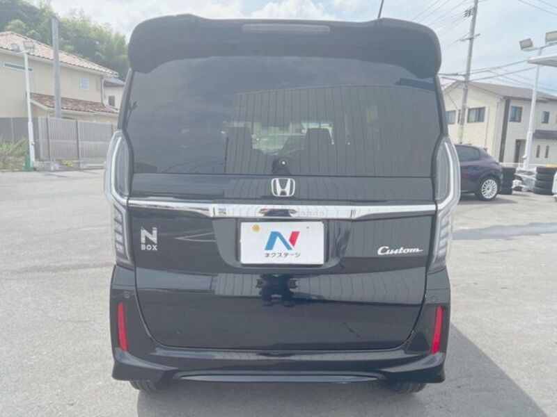 N BOX CUSTOM