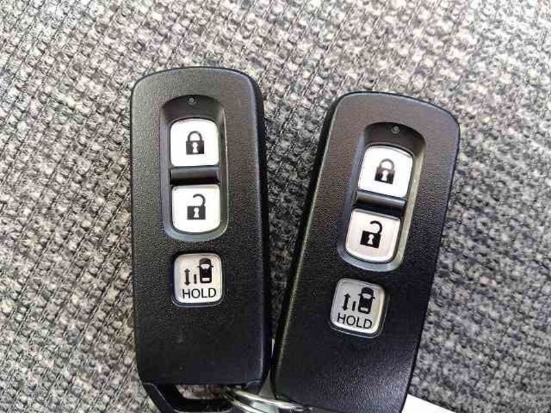 N BOX