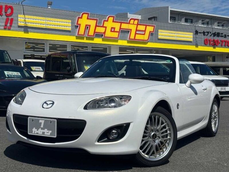 ROADSTER-0