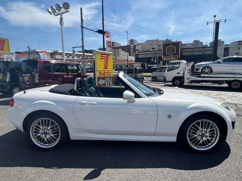 ROADSTER