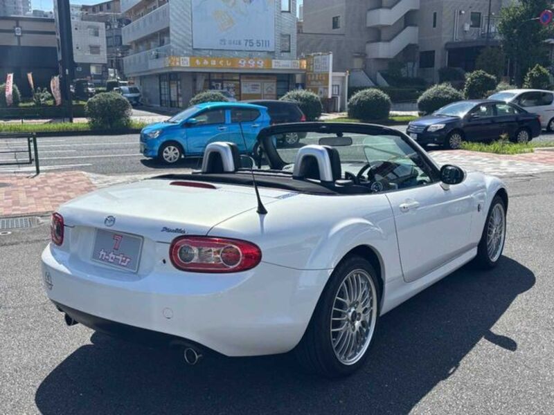ROADSTER