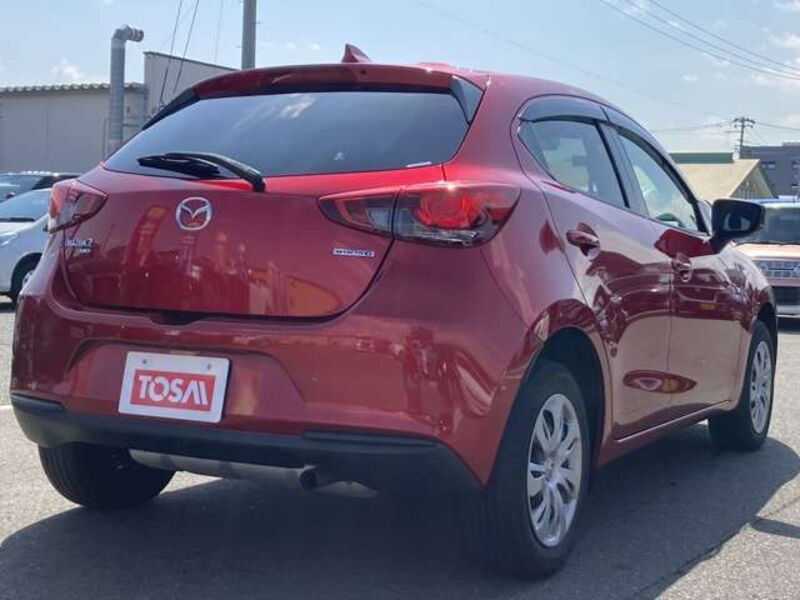 MAZDA2