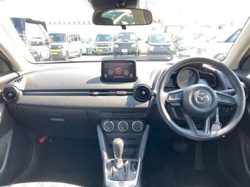 MAZDA2