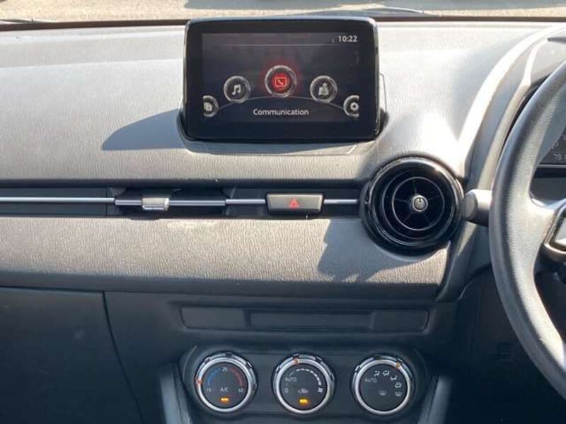 MAZDA2