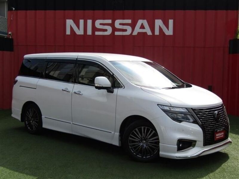 NISSAN ELGRAND