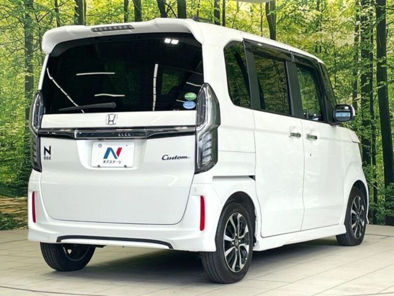 N BOX CUSTOM
