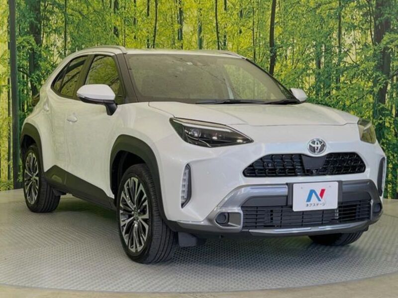 YARIS CROSS