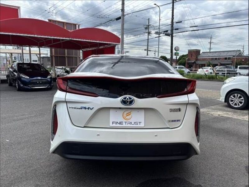 PRIUS PHV