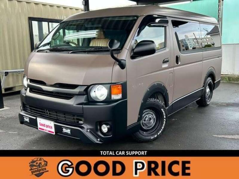 TOYOTA HIACE VAN