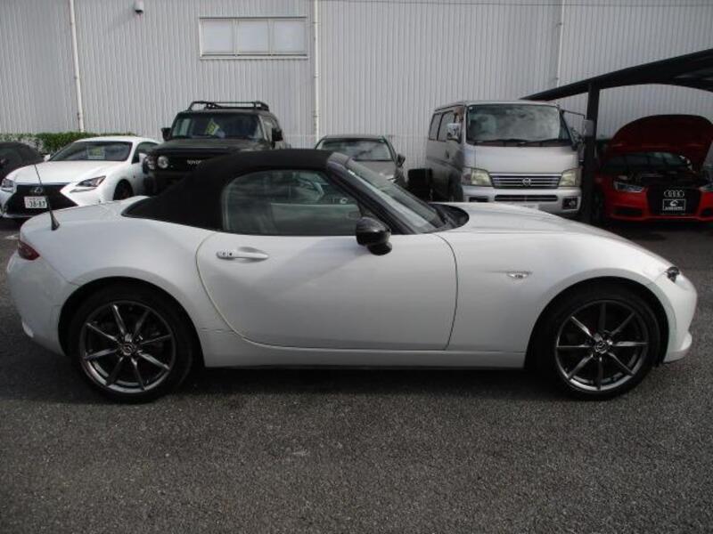 ROADSTER