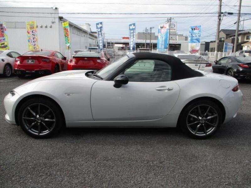ROADSTER
