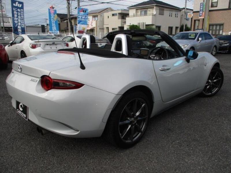 ROADSTER