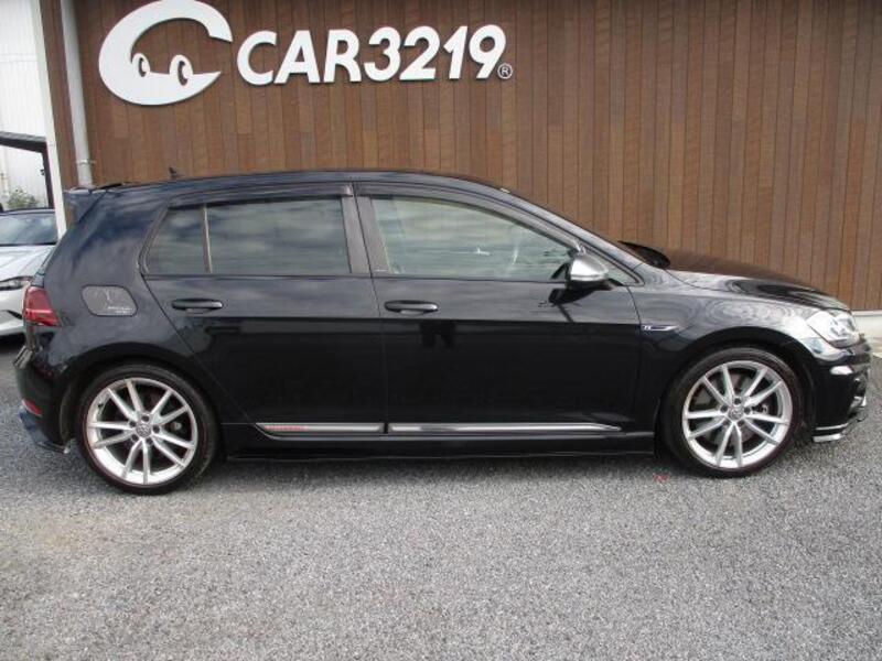 GOLF R