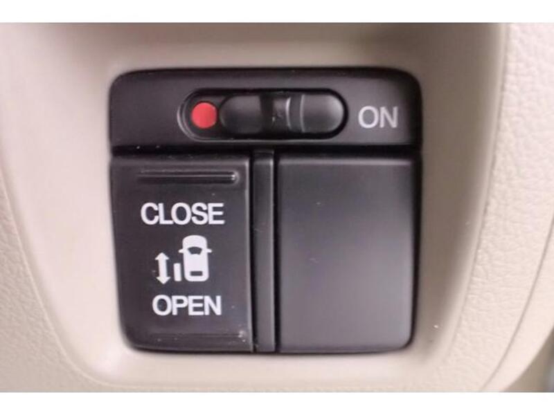 N BOX