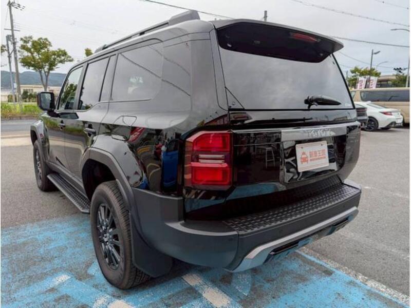LAND CRUISER 250