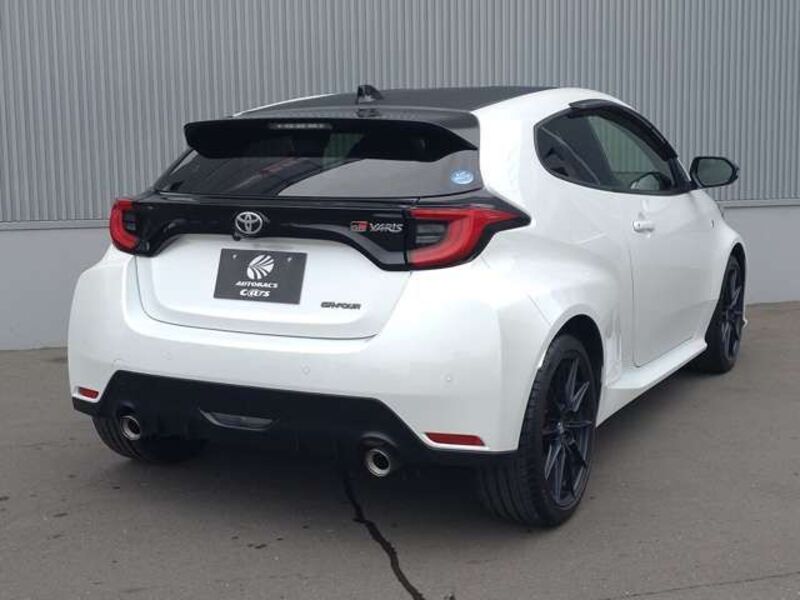 GR YARIS