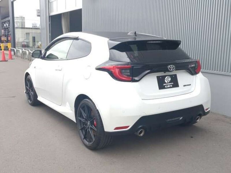 GR YARIS