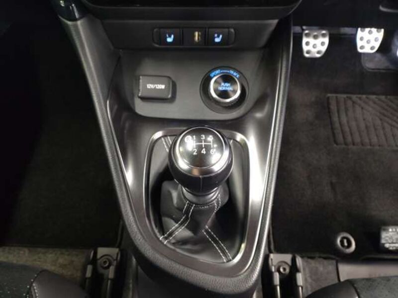GR YARIS