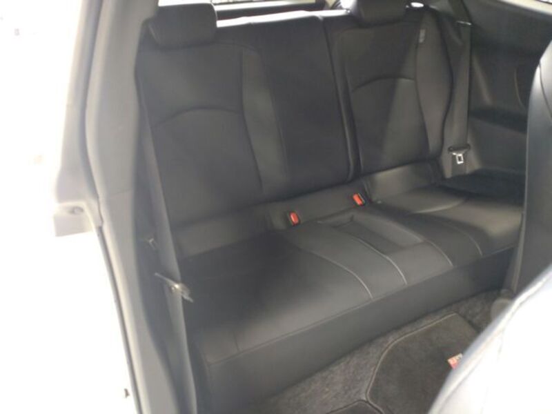 GR YARIS