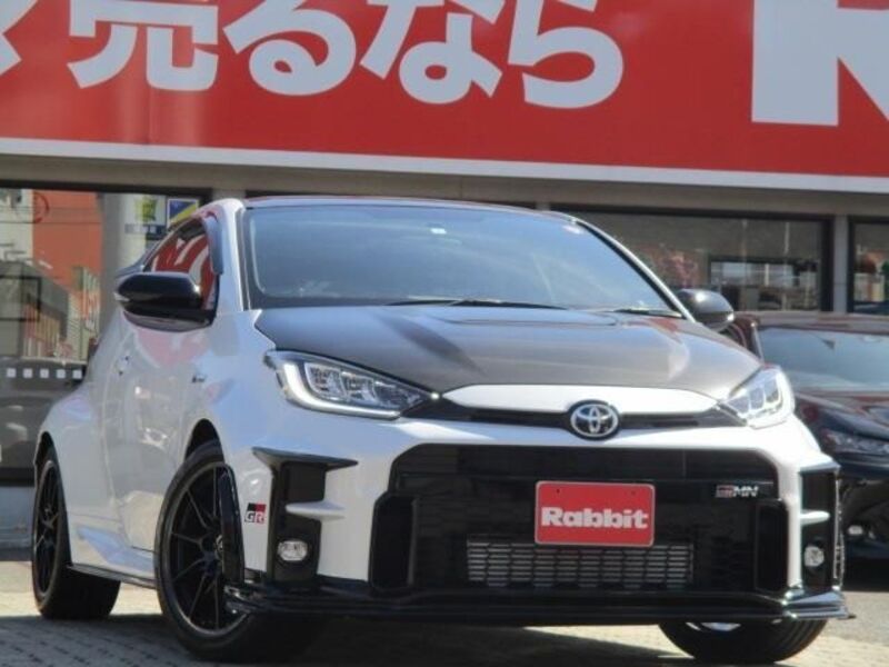 GR YARIS-0