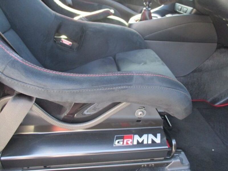GR YARIS