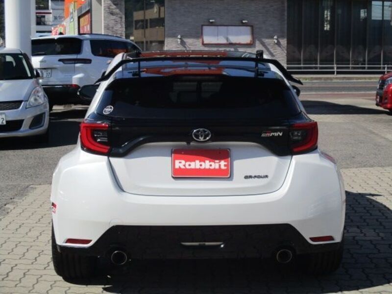 GR YARIS