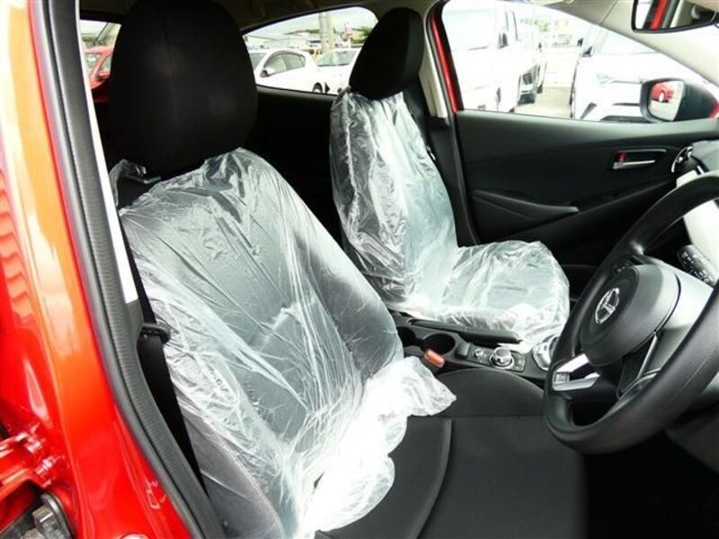 MAZDA2
