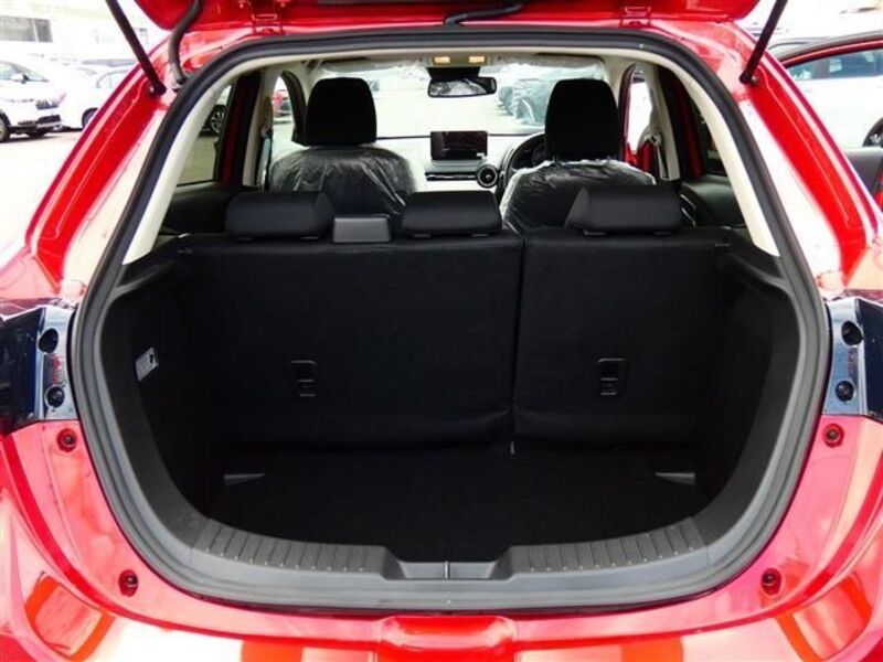 MAZDA2