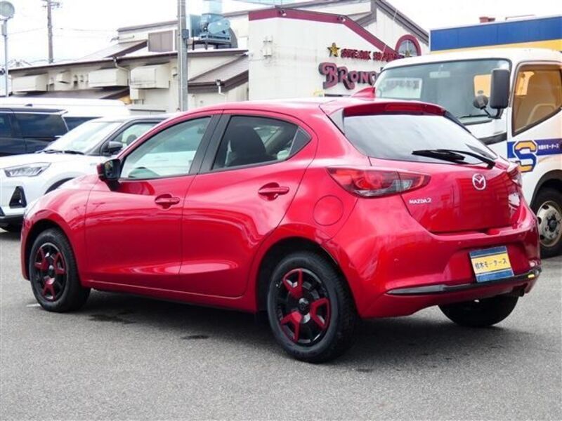 MAZDA2