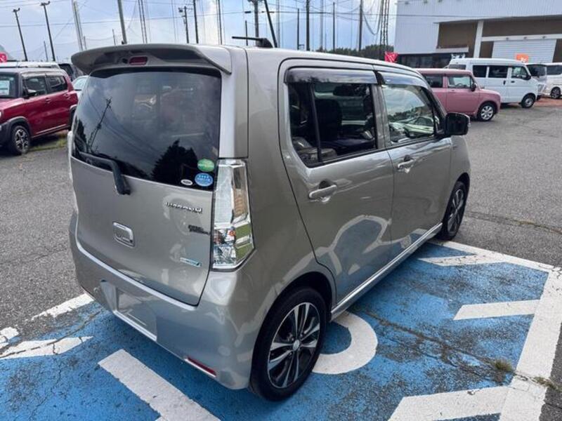 WAGON R