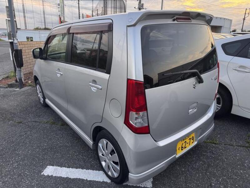 WAGON R